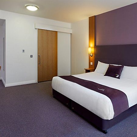 Premier Inn Liverpool John Lennon Airport Speke Exterior foto
