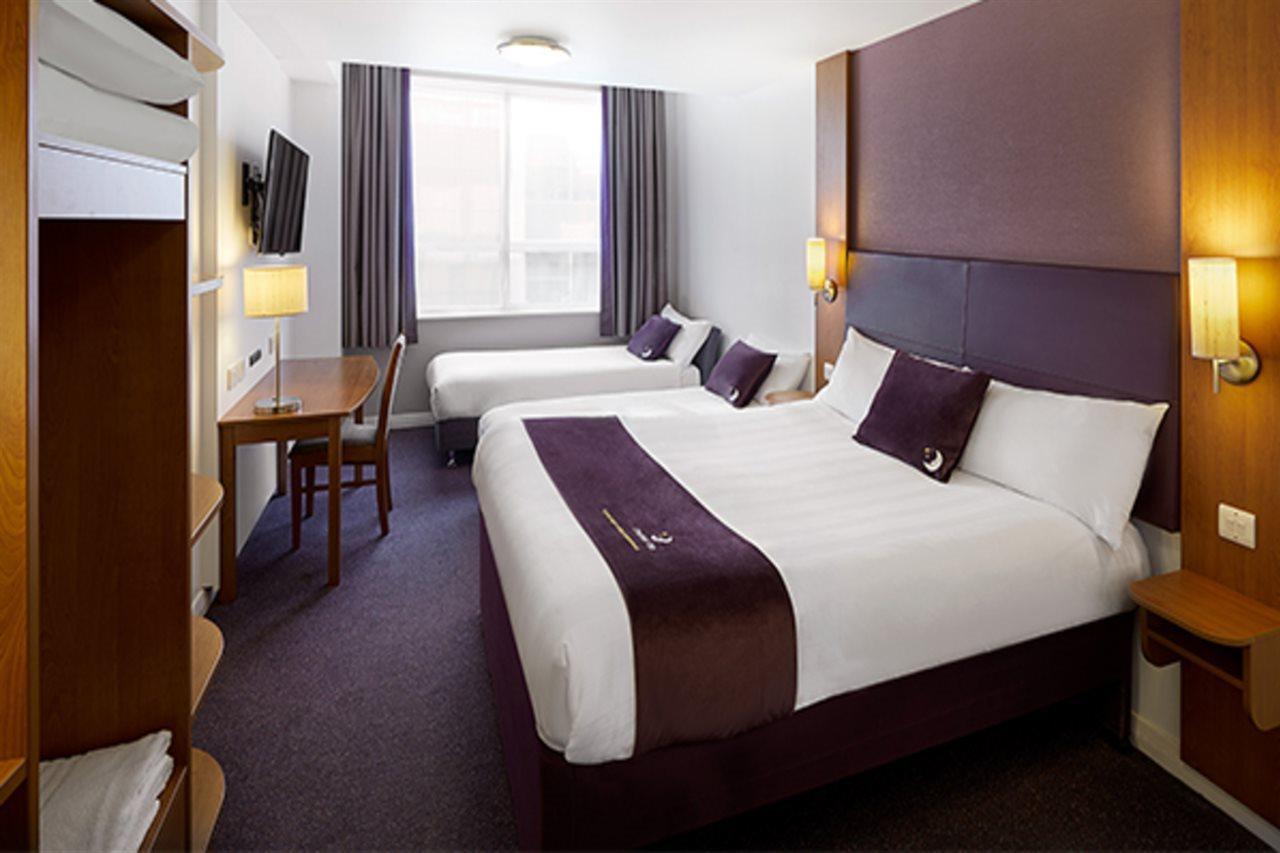 Premier Inn Liverpool John Lennon Airport Speke Exterior foto